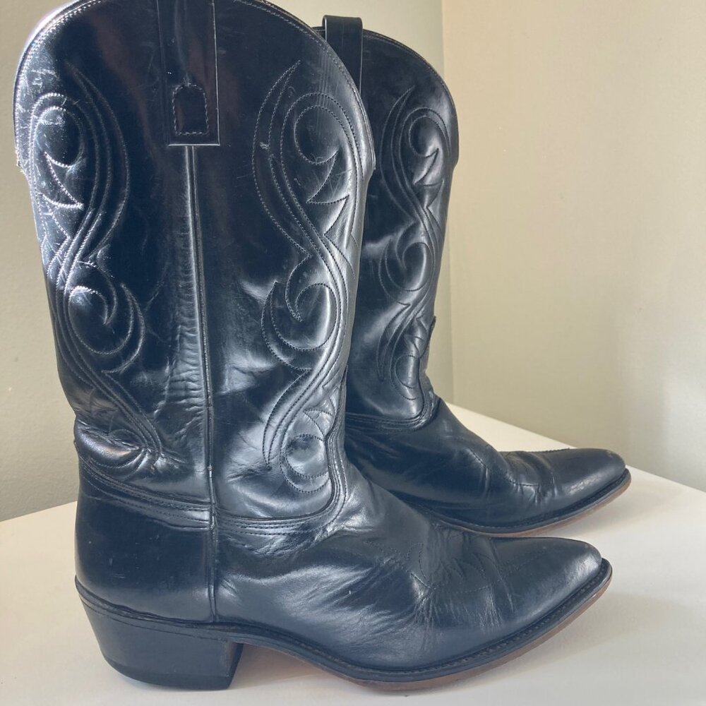 Black acme cowboy boots